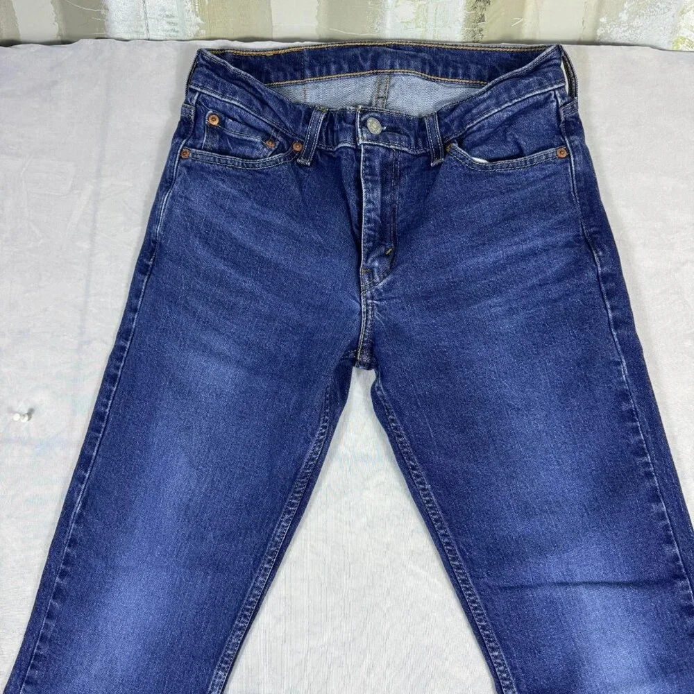 Levi's 511 Men's Straight Leg Jeans Blue Denim Slim Fit Zip Fly 5-Pocket W30 L32